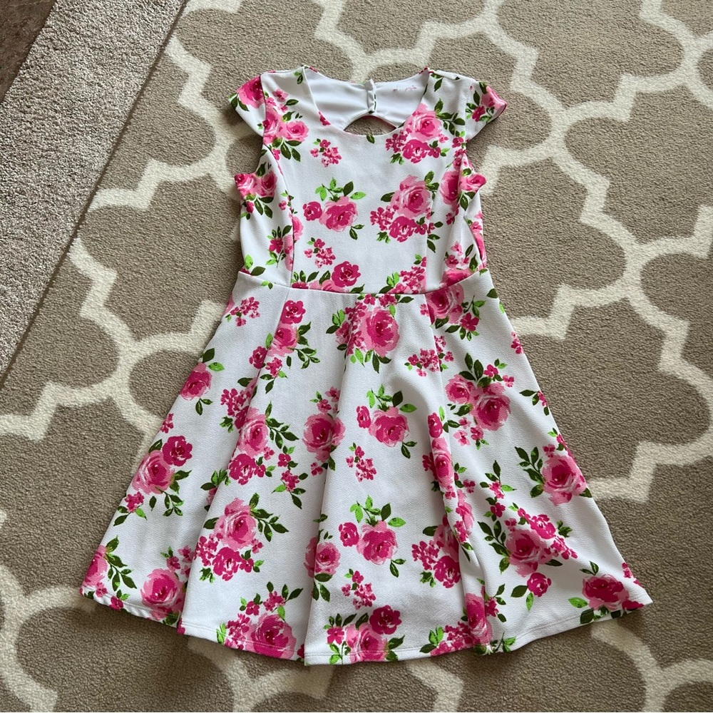 Pink and white rose dress 🌸